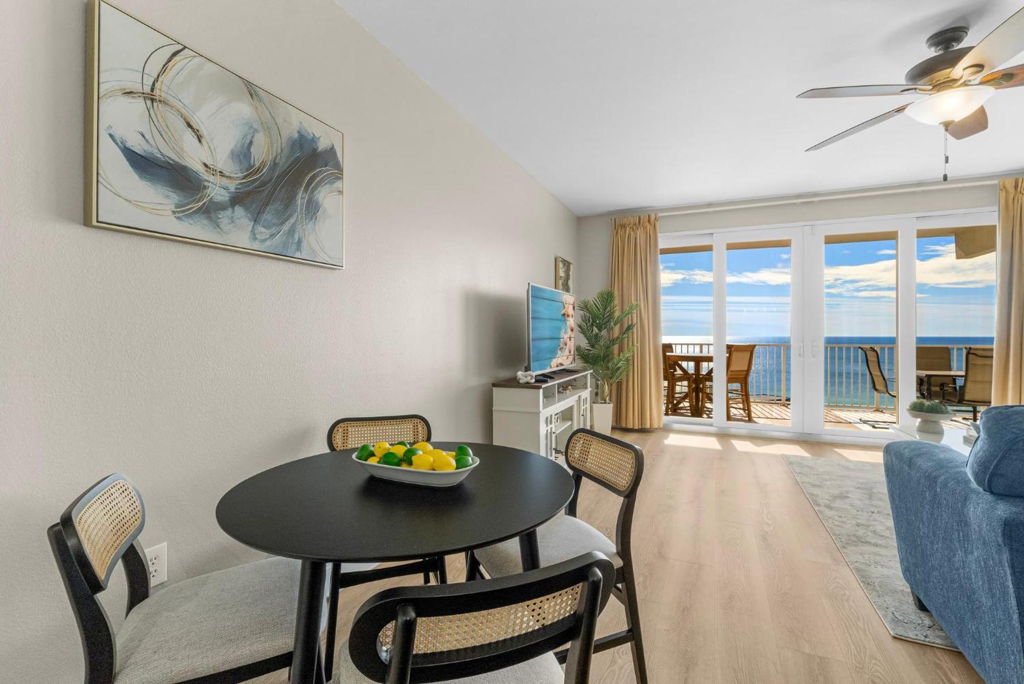 Spacious 4bd Gulfview Condo! 5 Pools! Free Chairs! By Dolce Getaways